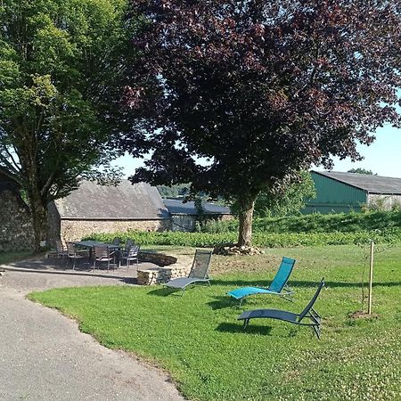 Gite Les Tongs Des Pres, Au Coeur Du Parc Normandie Maine Livaie Exterior photo